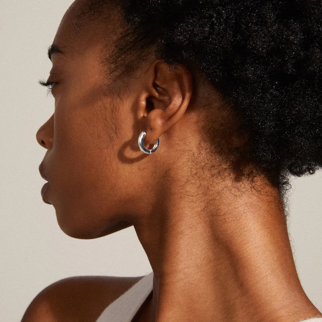 Tyra, recycled chunky hoop earrings, silver-plated